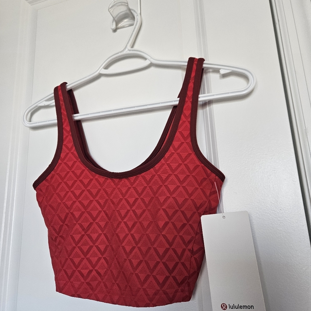 NWT Lululemon Textured Mesh Tennis Tank Top Medium Support, B/C Cup Sz XXS RED